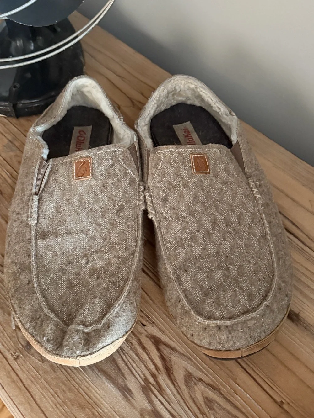 Olukai Moloa Kilohana Wool Lined Rubber Sole Slippers Slides Tan Taupe Size 11